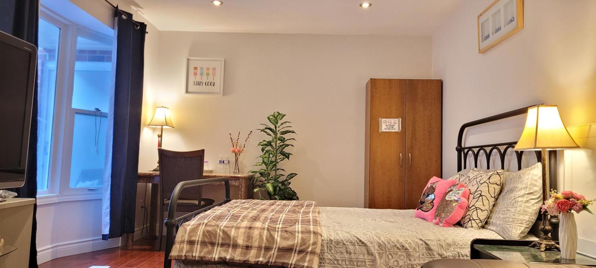 Mainfloor Spacious Room In Toronto Exterior foto